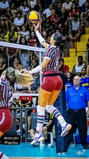 Lara Nobre OnlyFans Leaked Free Thumbnail Picture - #3WysHqygsv