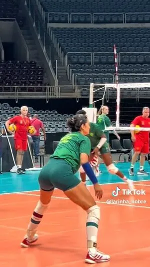 Lara Nobre OnlyFans Leaked Free Thumbnail Picture - #Pudl7FgoS2