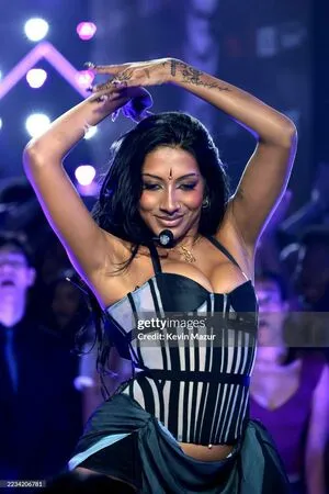 Lara Raj OnlyFans Leaked Free Thumbnail Picture - #5O1GlWcr25