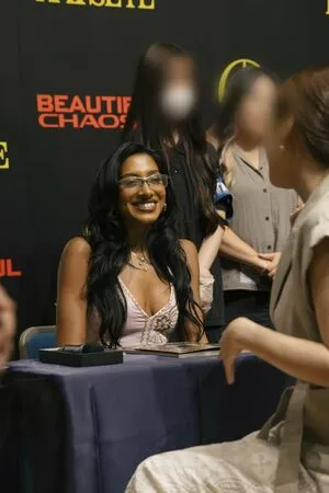 Lara Raj OnlyFans Leaked Free Thumbnail Picture - #hywIDH3rq0