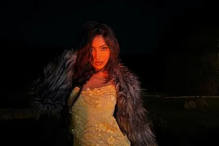 Lara Raj OnlyFans Leaked Free Thumbnail Picture - #piCeInwFuK