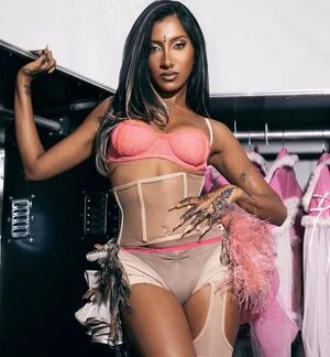 Lara Raj OnlyFans Leaked Free Thumbnail Picture - #wcbsUfR3Yo