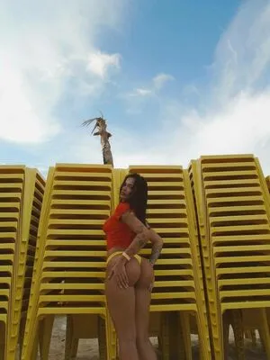Lara Silva OnlyFans Leaked Free Thumbnail Picture - #HUsTToDuzt