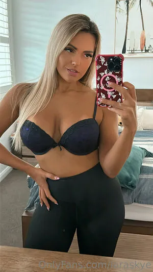 Lara Skye OnlyFans Leaked Free Thumbnail Picture - #m4w4ZBcxxI