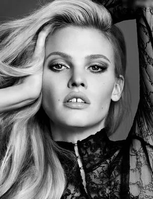 Lara Stone OnlyFans Leaked Free Thumbnail Picture - #CoedOeOUll