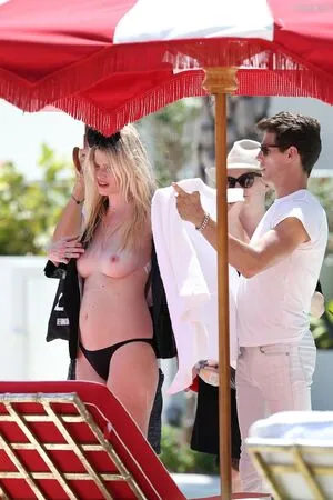 Lara Stone OnlyFans Leaked Free Thumbnail Picture - #LAgNZTKU2p