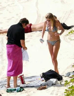 Lara Stone OnlyFans Leaked Free Thumbnail Picture - #PJDNCEUR5F