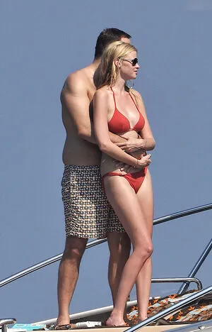 Lara Stone OnlyFans Leaked Free Thumbnail Picture - #VEXE1eUswb