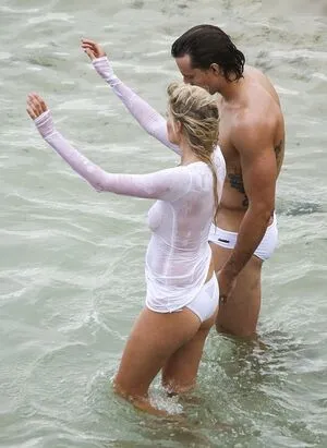 Lara Stone OnlyFans Leaked Free Thumbnail Picture - #r9AfGs18D3