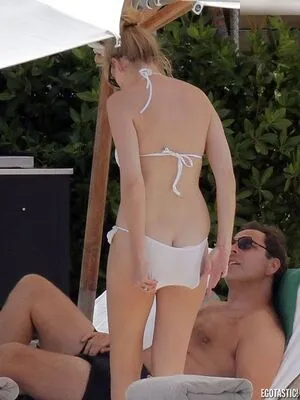 Lara Stone OnlyFans Leaked Free Thumbnail Picture - #w5iSLByNEd