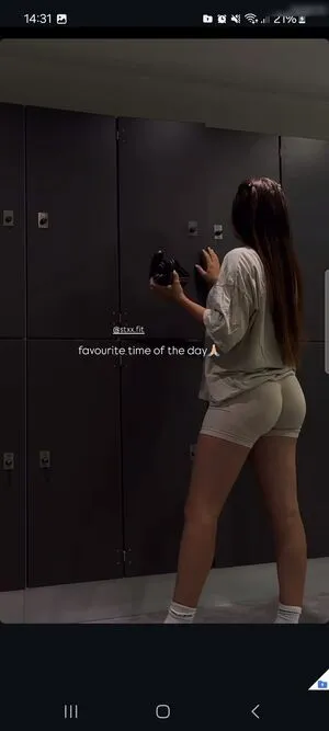 Lara Stxx OnlyFans Leaked Free Thumbnail Picture - #0GL9RN3du2