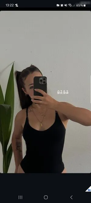 Lara Stxx OnlyFans Leaked Free Thumbnail Picture - #dlCuy3jvqL