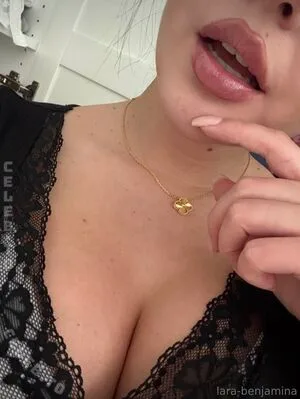 Lara Winter OnlyFans Leaked Free Thumbnail Picture - #MWMExX1Zes