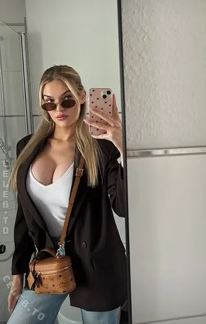 Laraa08 OnlyFans Leaked Free Thumbnail Picture - #kKsuxaD6Py