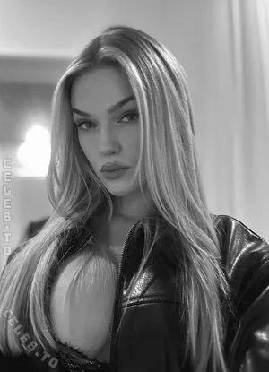 Laraa08 OnlyFans Leaked Free Thumbnail Picture - #kQV8GvPuFe