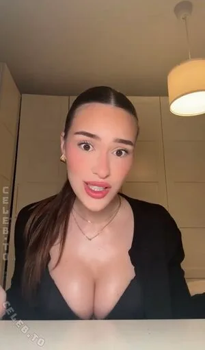 Larabeu OnlyFans Leaked Free Thumbnail Picture - #LissVYnrOc