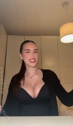 Larabeu OnlyFans Leaked Free Thumbnail Picture - #xbPMMAYGIq