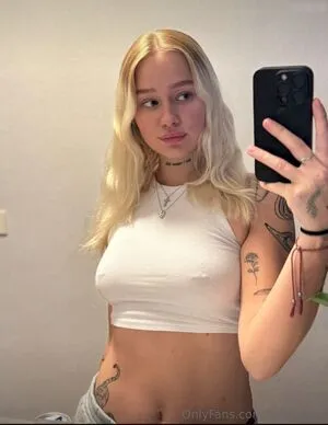 Laracassie OnlyFans Leaked Free Thumbnail Picture - #HJtYpuaaYv