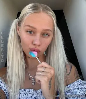 Laracassie OnlyFans Leaked Free Thumbnail Picture - #pW3nULXqsX