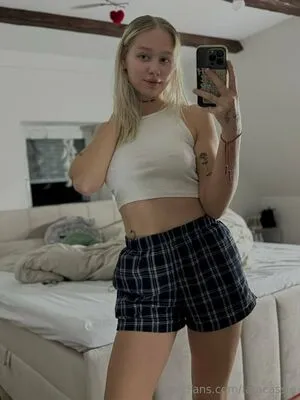 Laracassie OnlyFans Leaked Free Thumbnail Picture - #xV5oDxqJVy