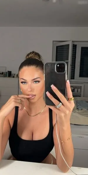 Laraemiii OnlyFans Leaked Free Thumbnail Picture - #bRjISX3nIB