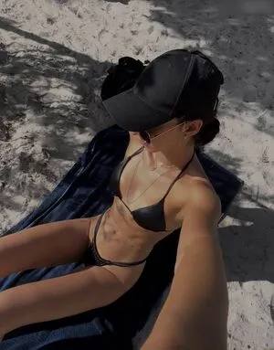 Larafina OnlyFans Leaked Free Thumbnail Picture - #V7jk4Kg9i2