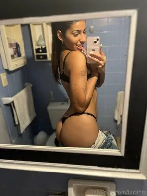 Larafitz OnlyFans Leaked Free Thumbnail Picture - #0ArUd4hksx
