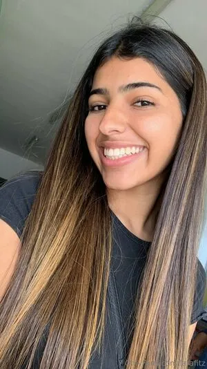 Larafitz OnlyFans Leaked Free Thumbnail Picture - #m5clZLmvmr