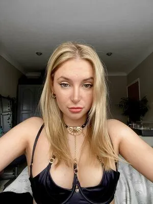 larahart44 OnlyFans Leaked Free Thumbnail Picture - #b0jCD3Y90I