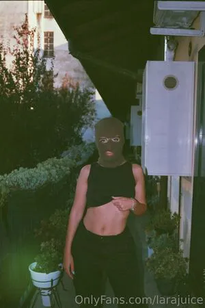 Larajuice OnlyFans Leaked Free Thumbnail Picture - #AxsbeQrYWK