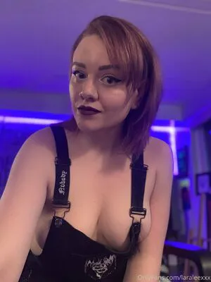 Laraleexxx OnlyFans Leaked Free Thumbnail Picture - #7vb324ah2x