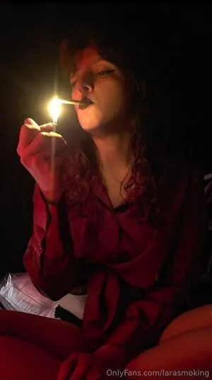 Larasmoking OnlyFans Leaked Free Thumbnail Picture - #444WwiLNWQ