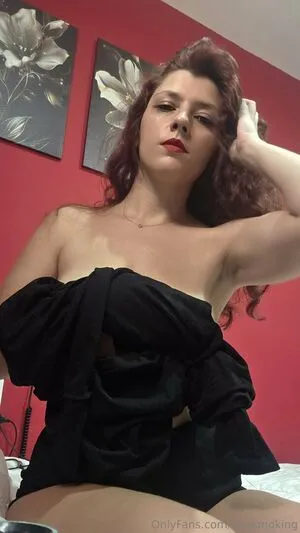 Larasmoking OnlyFans Leaked Free Thumbnail Picture - #74NkereZIN