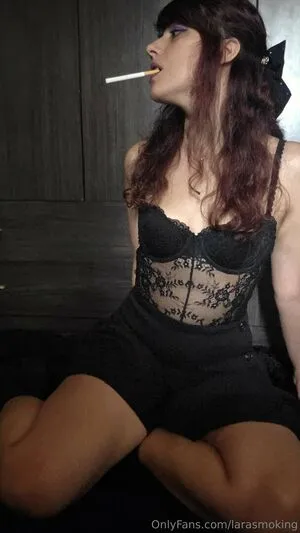 Larasmoking OnlyFans Leaked Free Thumbnail Picture - #VlIIVFJIio