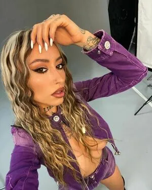 Larataylorbb OnlyFans Leaked Free Thumbnail Picture - #W8rspXV75y