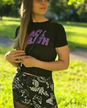 Larawintersxxx OnlyFans Leaked Free Thumbnail Picture - #DiIKeuolhi