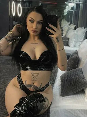 Lareinamalvadaa OnlyFans Leaked Free Thumbnail Picture - #iuy1B7Ue8n