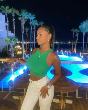 Larin Manor OnlyFans Leaked Free Thumbnail Picture - #2wi0m1YUCN