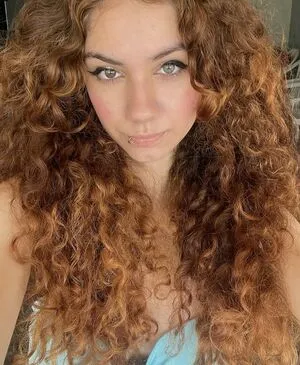 Larinhalindiz OnlyFans Leaked Free Thumbnail Picture - #4Oh7Ia9bgb