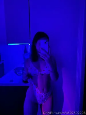 Larisamunteanu OnlyFans Leaked Free Thumbnail Picture - #d9q7O0fafi