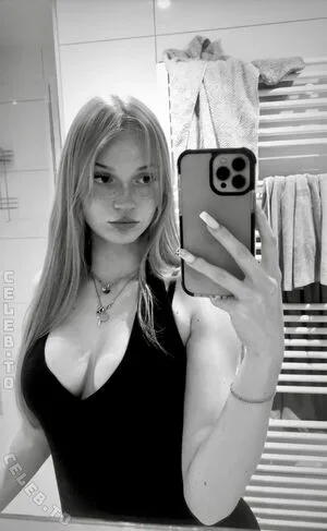 Larissa OnlyFans Leaked Free Thumbnail Picture - #NxDdCvH5Yl