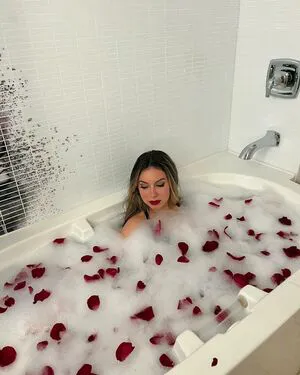 Larissa Cambusano OnlyFans Leaked Free Thumbnail Picture - #nwNfyQotQO