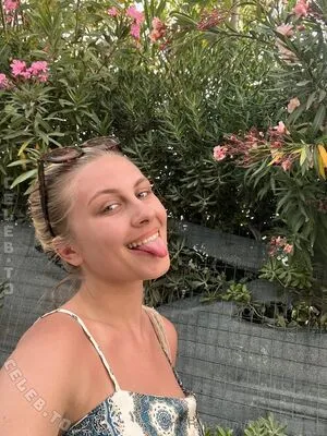 Larissa Lange OnlyFans Leaked Free Thumbnail Picture - #cqe1ty9wxV