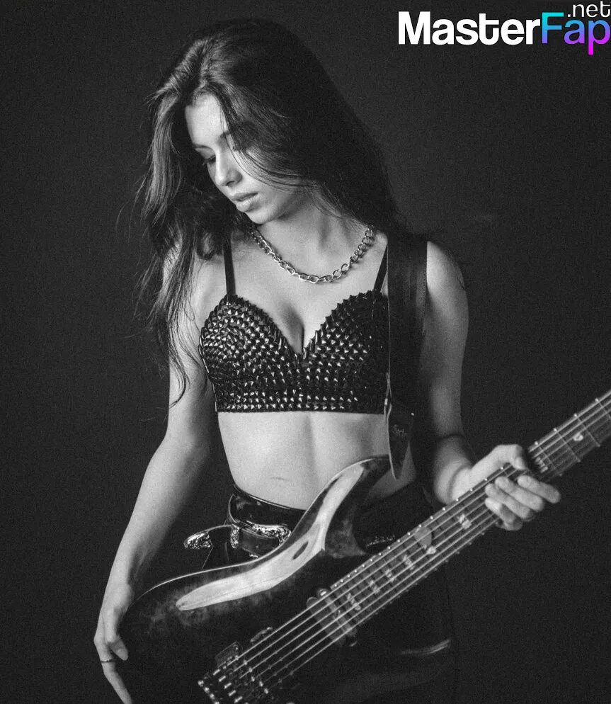 larissa-liveir