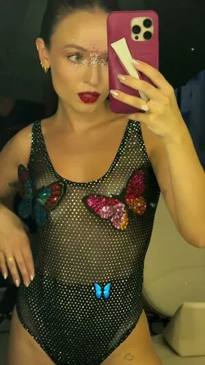 Larissa Manoela OnlyFans Leaked Free Thumbnail Picture - #5H7Zp2AWae