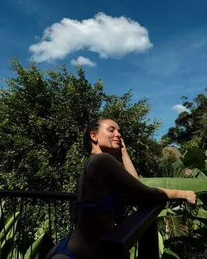 Larissa Manoela OnlyFans Leaked Free Thumbnail Picture - #8k3LraPZKD