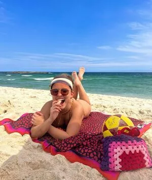 Larissa Manoela OnlyFans Leaked Free Thumbnail Picture - #9NpPcxS7c8