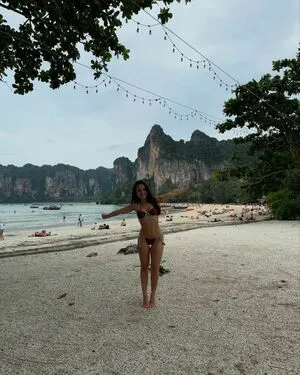 Larissa Manoela OnlyFans Leaked Free Thumbnail Picture - #CTIPiw9lsm