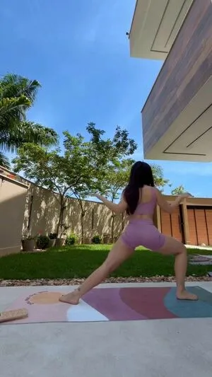 Larissa Manoela OnlyFans Leaked Free Thumbnail Picture - #EZPGNiknes