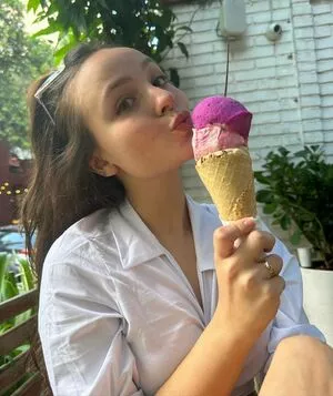 Larissa Manoela OnlyFans Leaked Free Thumbnail Picture - #FCdbjipRO0